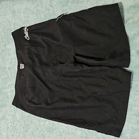Billabong Board Shorts Size 32 - Picture 2 of 2